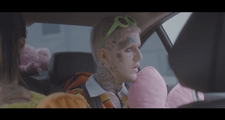 theetechnofile's tweet photo. Two Weeks After Overdose, Lil Peepโs Family Already Cashing In https://t.co/0MbR3RKyNp #Feature_Story #Obituaries via @digitalmusicnws #music https://t.co/oAOXPlURA2