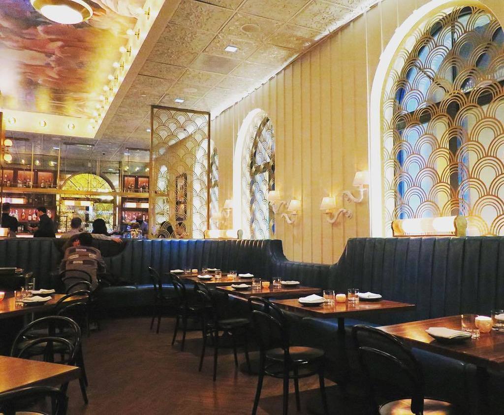 And you know what else? <a href="/gibson_sf/">Gibson</a> is gorgeous. What a swanky, sexy, gleaming, fun Deco dining room. Love the glam style of @mr_important_design. ✨ ift.tt/2zPp6MX
