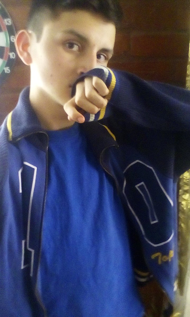 sebasnnovoa's tweet photo. @MarialeOficial #LosMiercolesUsamosRosa #YoUsoAzul no tengo rosa pero tengo esto te AMOOOO😍😍😍😍😍 https://t.co/GQwuKv5JoA