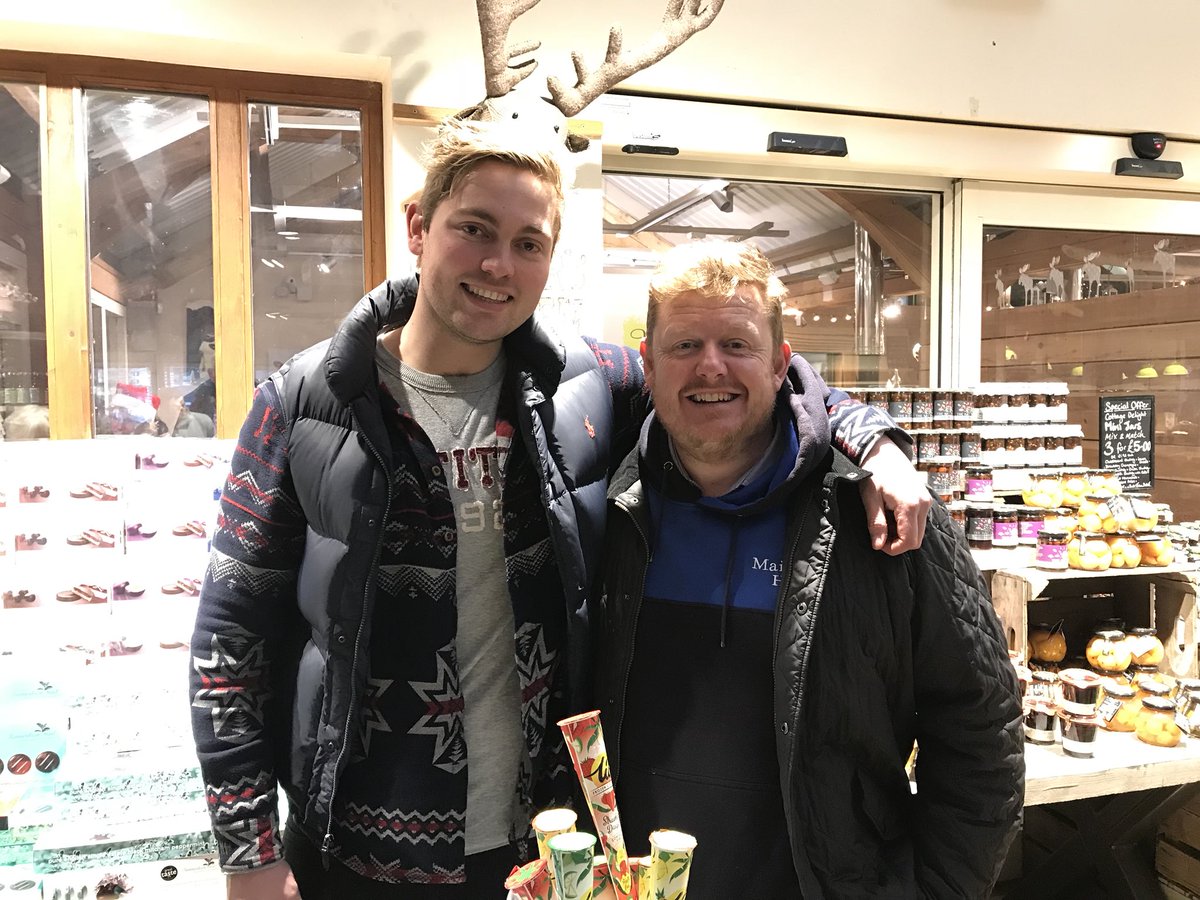 MH_NDO's tweet photo. #maidwellhall #GetLICD great to see Harry this evening, awesome ice cocktail great to see an ex Maidwell@biy doing so well. https://t.co/1C96bv3Shb