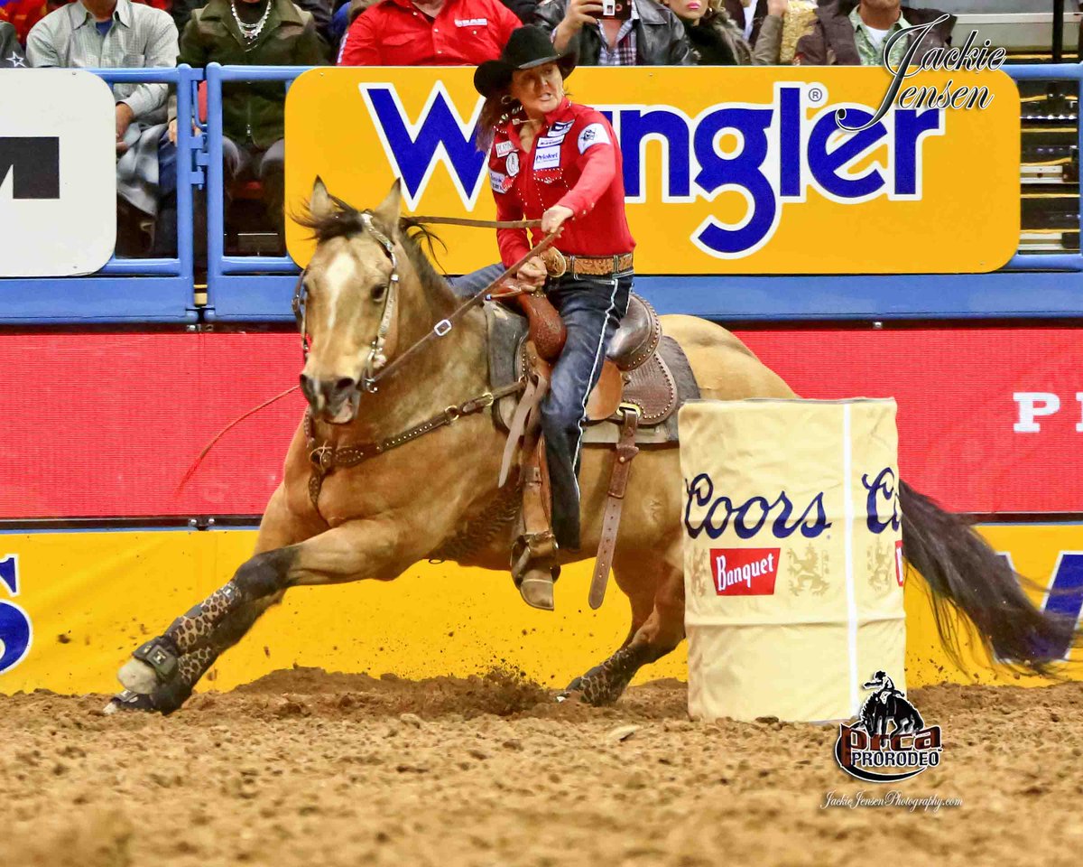 winnettcowgirl's tweet photo. Lisa Lockhart #LisaLockhart
#rodeo #prca #cowgirl #rodeophotography #canon #longlivecowboys#nfrbound #prcarodeo #horsesofinstagram #workhardplayhard #CowboyPhotography #WesternLifestylePhotography #MontanaPhotographers
#NFR17 #NFR2017 https://t.co/qOI9cNh8zW