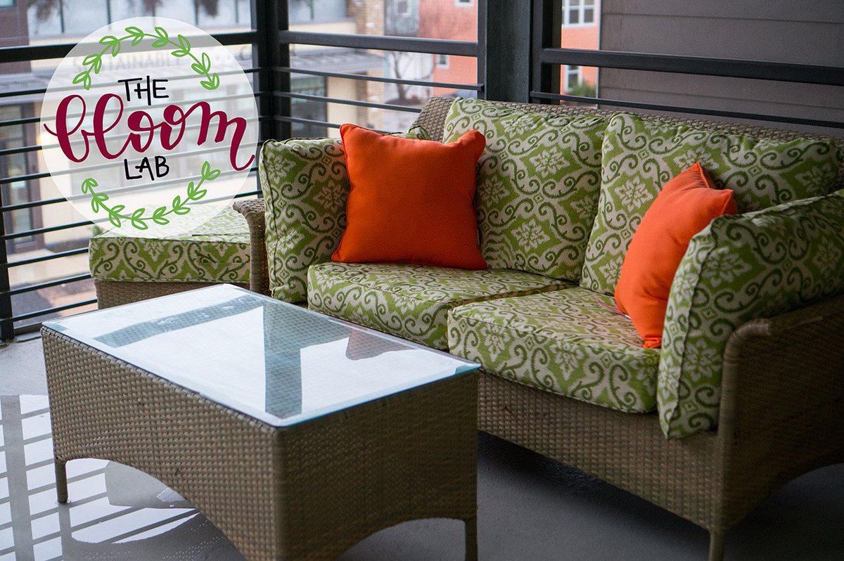 PeopleFund's tweet image. If you're looking for a new space to get some work done, the #BloomLab may just be the perfect, affordable option for your #smallbiz! Our #ATX #coworking space has spaces available so contact us for more details. ht.ly/xMAR30gTLs8