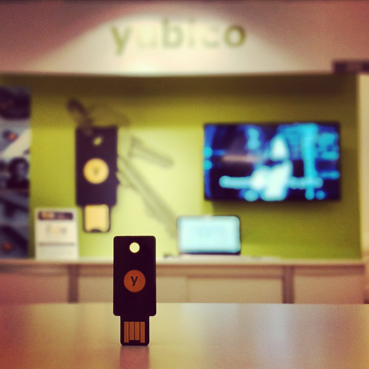 Yubico's tweet photo. Curious about @Centrify’s FIDO #U2F &amp; #YubiKey support? Stop by Centrify Booth #207 or Yubico Booth #222 at #GartnerIAM to learn more. #CentrifySecure https://t.co/2b1y0NS9MW
