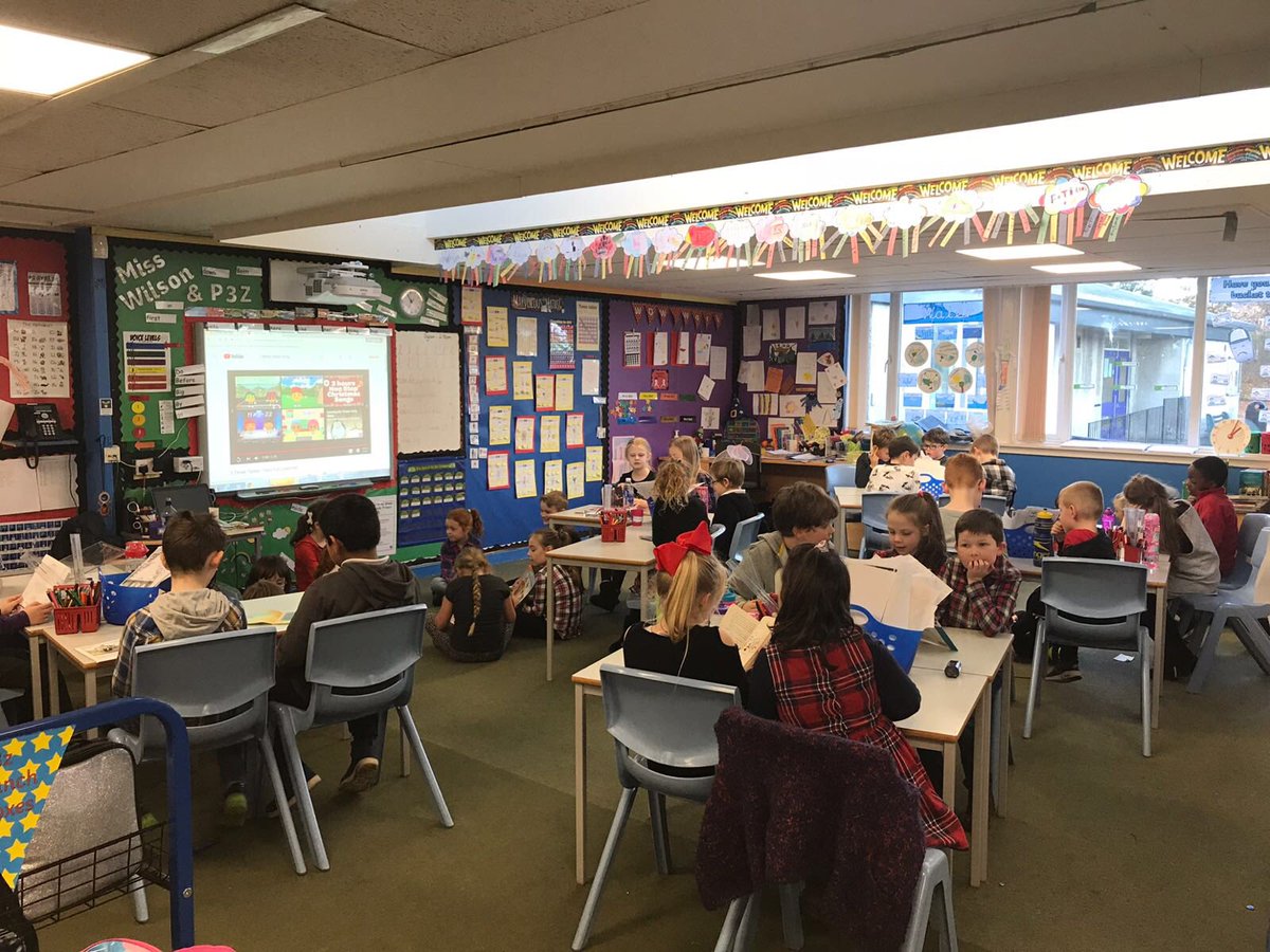 lasswadeps's tweet photo. Another photo from P3/4 reading buddies today! #greatfun #lpsloves2read @BookWeekScot https://t.co/BeX6xDdgOc