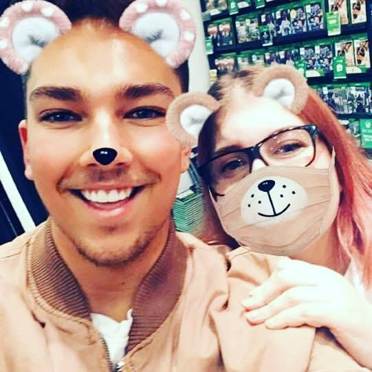 Payne1Pippa's tweet photo. @MattTerry93 Best Day of my life 💖 Thank you so much matt for making my day :) love your album good luck with everything :) what your fav song? i hope meet again 💖 @hmvmanchester https://t.co/YEA7soOYAZ