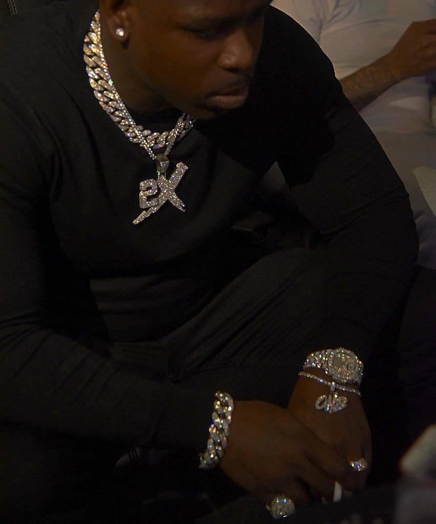 CASANOVA_2X's tweet photo. It's funny cause all these dudes have to do is say something nobody understands and y'all do practically anything they want y'all to.That shit will never make no sense to me,never!
#trustnoone
#everybodyslying
#thinklikethat
#Andlifewillbegreatforyou https://t.co/x9BdHXdOqf https://t.co/wAuClT8tCF