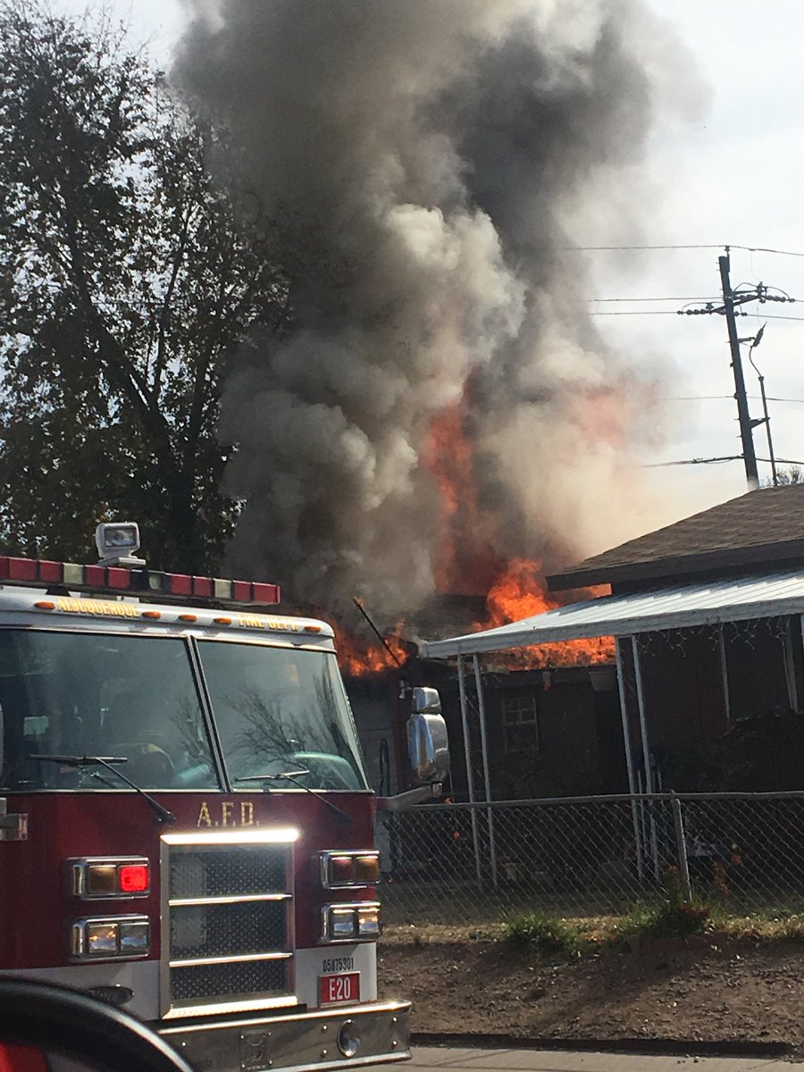 abqfire's tweet photo. Firefighter’s stop San Francisco garage blaze before reaching home. #TestYourSmokeAlarms #AFD2017 https://t.co/tIpXwYJxEw