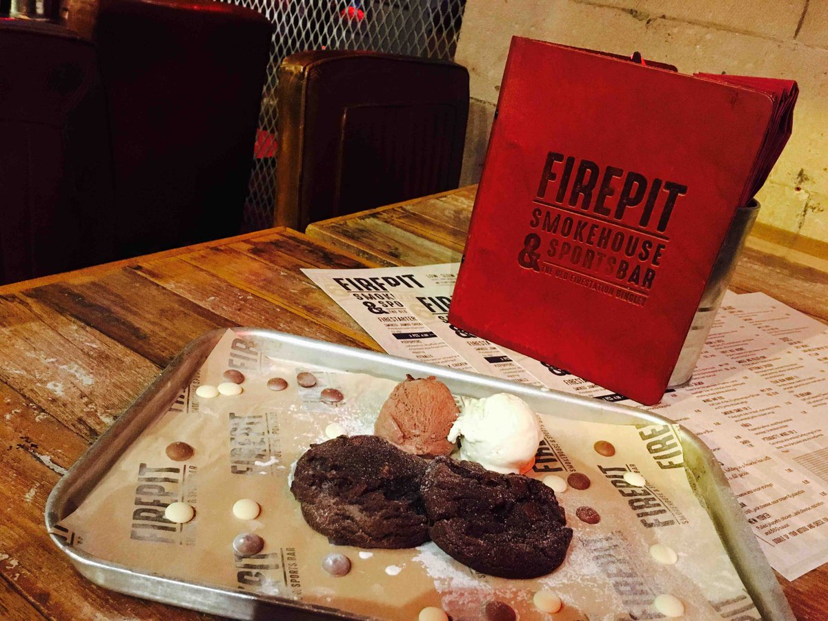 FIREPITBingley's tweet photo. 🍪 GOTTA SWEET TOOTH? 🍩
Here at the FirePit, we make our own freshly homemade Chocolate Chip Cookies! It's one of the desserts that everyone's raving about!
Come down and get your hands on a portion from our freshly made batch!
#CookieMonster #CookieFever #CookieItUp https://t.co/Hcnc5umN6U
