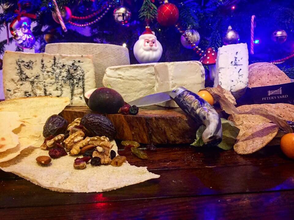 MarioOlianas's tweet photo. award winning #yorkshirepecorino #yorkshirefiore #leedsblue #adelblue #yorshirericotta @PetersYard #Xmascheeseboard 2017 https://t.co/qFKTVNcoTM