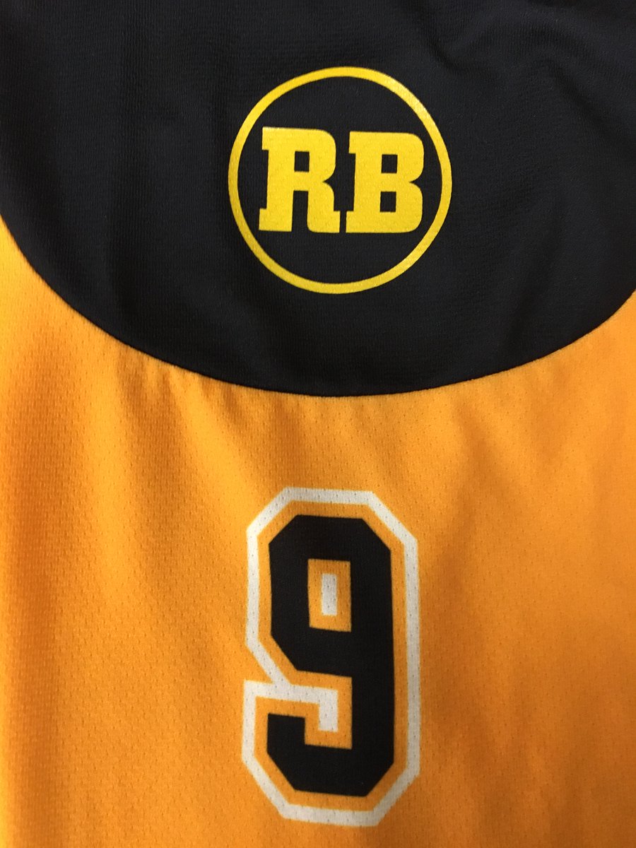 sbogie9's tweet photo. @Exeterhawks supporting new "RB" crest on shoulder of jerseys in Memory of Ron Bogart. #hawksgotballs #ohachamps1977 #gohawksgo #hawksnest https://t.co/YxCKRxMNv9