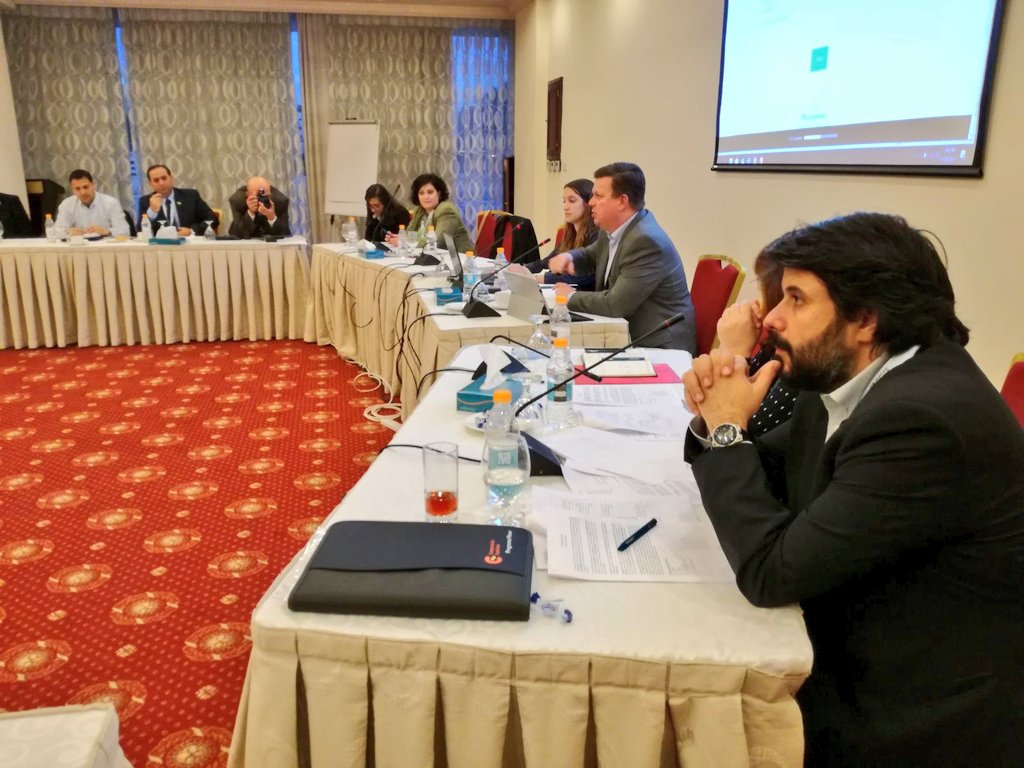 VOrtCam's tweet photo. Evaluando la experiencia de trabajo con la Sociedad Civil de #Siria en estos años de trabajo en el Programa #TAHDIR para preparar la #Paz #SyriaCrisis @AECID_es @EUinSyria @Transtec https://t.co/kFJUDf7uR9