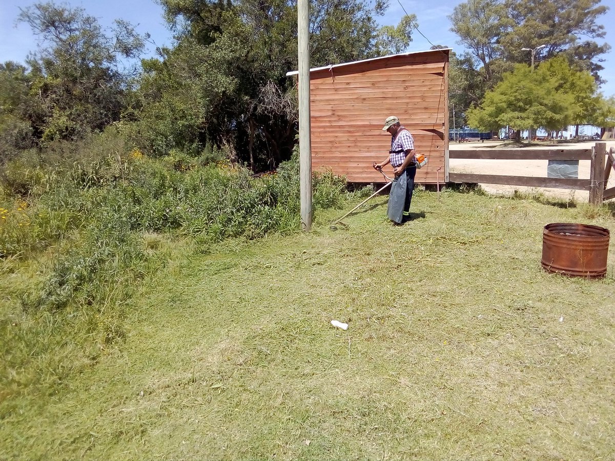 leonardofalero's tweet photo. Paseos Públicos Florida ya trabajando en Parque Robaina .Gestión ENCISO. @PajaroEnciso @MacarenaRubioF @AndreaBrugman @g_lopezmendez @arizaga_oscar @leocorujoo @ddossantos62 https://t.co/09yZj8OP9T