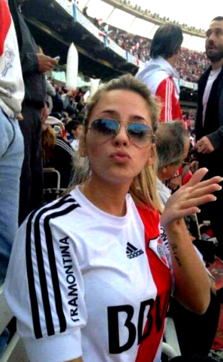 AdictaARiver's tweet photo. Nuestras condolencias a la Familia y amigos Rocio Q. E. P. D.  MILLO😢

Dios te tenga en la Gloria y Jamas dejaras de alentar a River desde dónde estes⚪🔴⚪ https://t.co/7tkG6Kb9Uu
