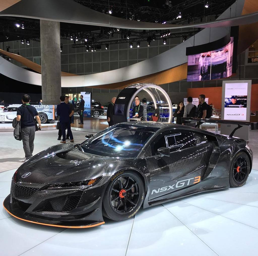 garage_monkey's tweet photo. Would you like some #NSXGT3 with your #carbonfiber? #acura #bamf #automobilityla https://t.co/qLFh7BpBBI https://t.co/0GUDd7BZGS