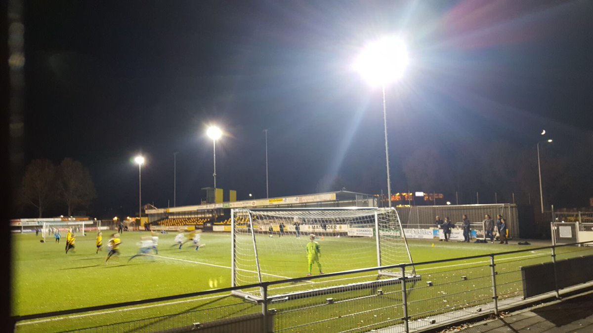 Sinds vorige week zijn de lichtmasten voorzien van LED-verlichting. Wat een vooruitgang! Goed zicht en goed voor de portemonnee 👍 #duurzaamheid