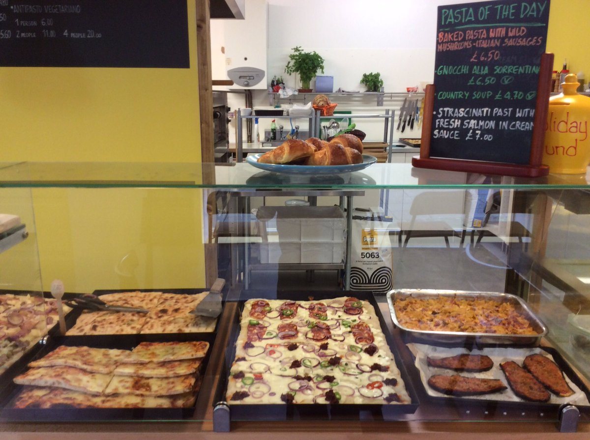 acasadialessia's tweet photo. We will be opened this Sunday for Victoria fair #otley #Ilkley #leeds #harrogate #pizza #genuinefood https://t.co/hoOHozkxLf