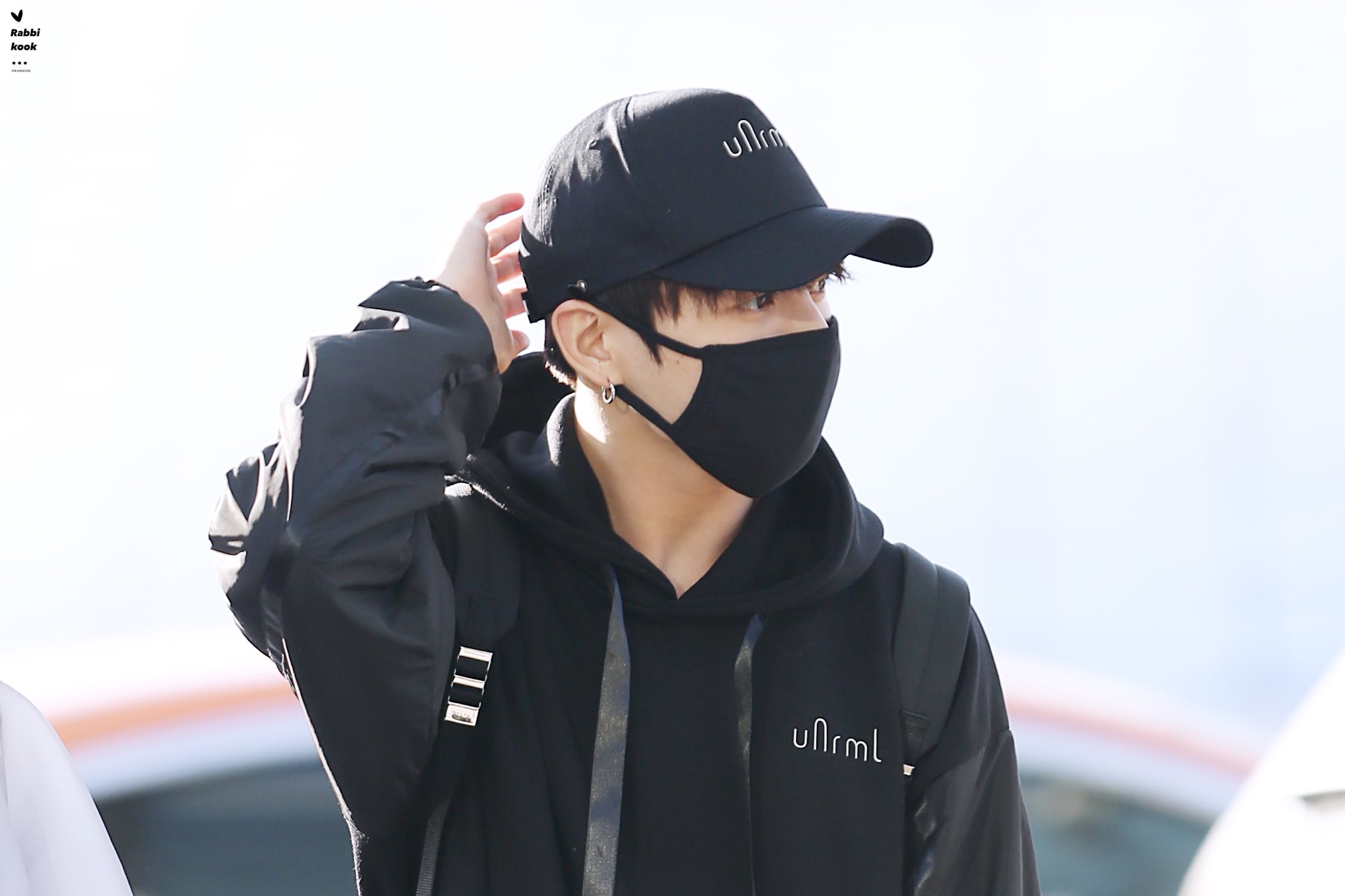 래비국 🐰 on Twitter "171129 ICN 정국 방탄소년단 BTS JUNGKOOK 