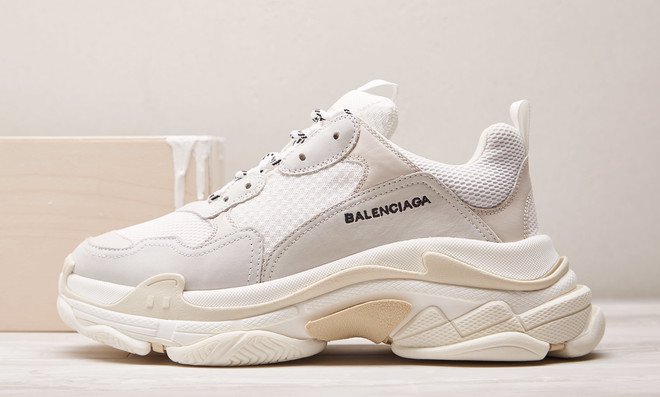 balenciaga triple s rose pas cher