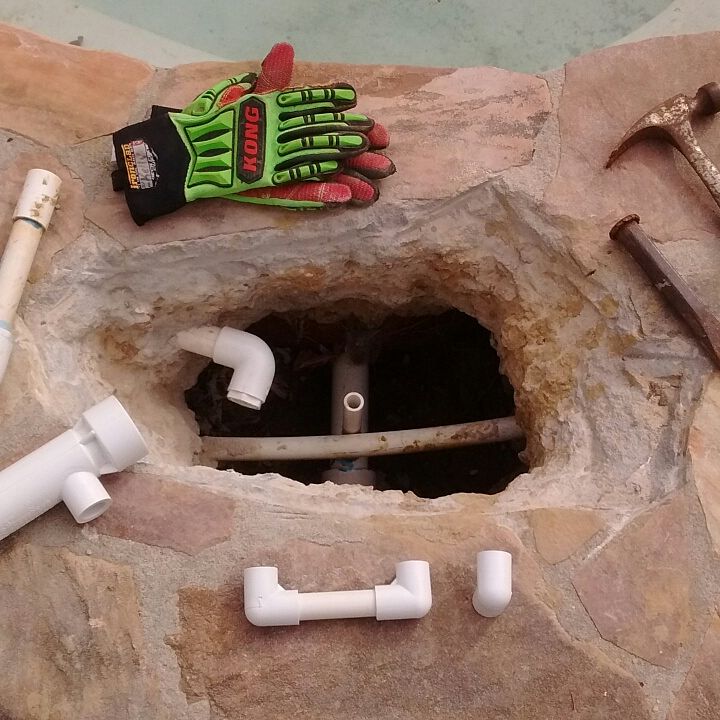 RJswimmingPool1's tweet photo. This weeks project "Repairing an air line" on a (Raised) Spa/HotTub.
#ventijet
#Treerootdamage
#NOleaksnow https://t.co/IECM2C070F