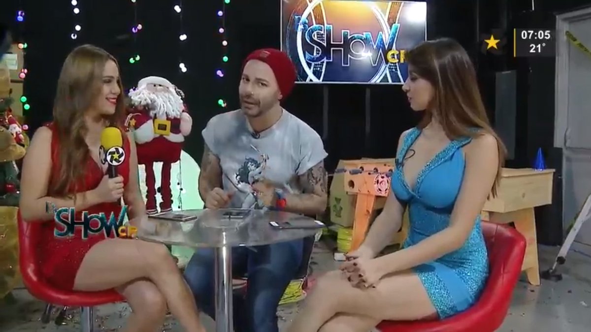 multimedioscr's tweet photo. ¡Bienvenidos! 📺Comienza #EsShowCR con @Guadamuzc, @MonicaZamoraCR, @DaniMenesesCR, @piyullis, @OskarMurilloCR, @elZaguateCR, @SuAngelitoCR, @CrPapucho por @multimedioscr https://t.co/10ti2Qtm1I