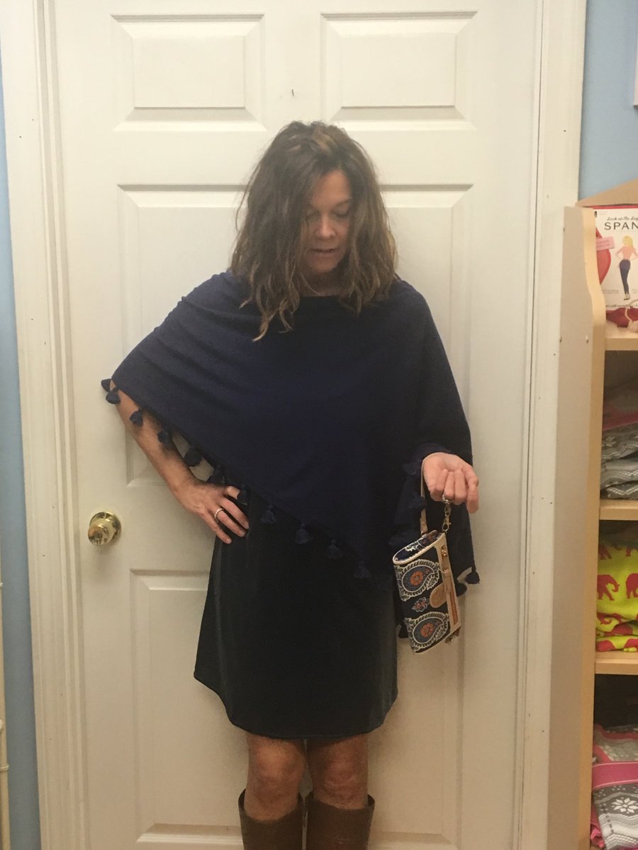 sylviack's tweet photo. Add poncho. #holidaytrends #shoplocal #stlylist #whattowear https://t.co/O3zSIqjVOG