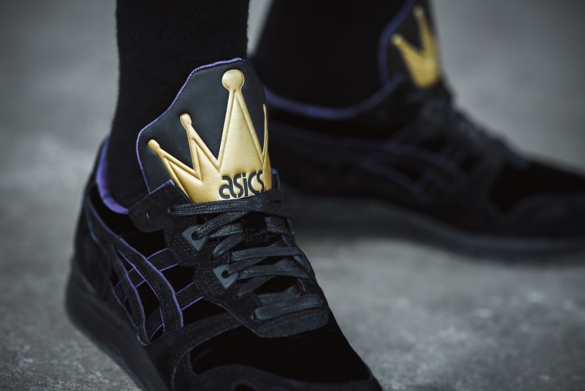 DtimesDelight's tweet photo. 『白雪姫』とコラボレーション！
アシックスタイガー ディズニーデザイン「GEL-LYTE／GEL-LYTE GS」12月2日発売
リボンがかわいい白雪姫、王冠がおしゃれな女王モデルのほか、キッズ向けの七人のこびとモデルも☆
詳細→https://t.co/TN6Y56bHdA https://t.co/krEronvcKs