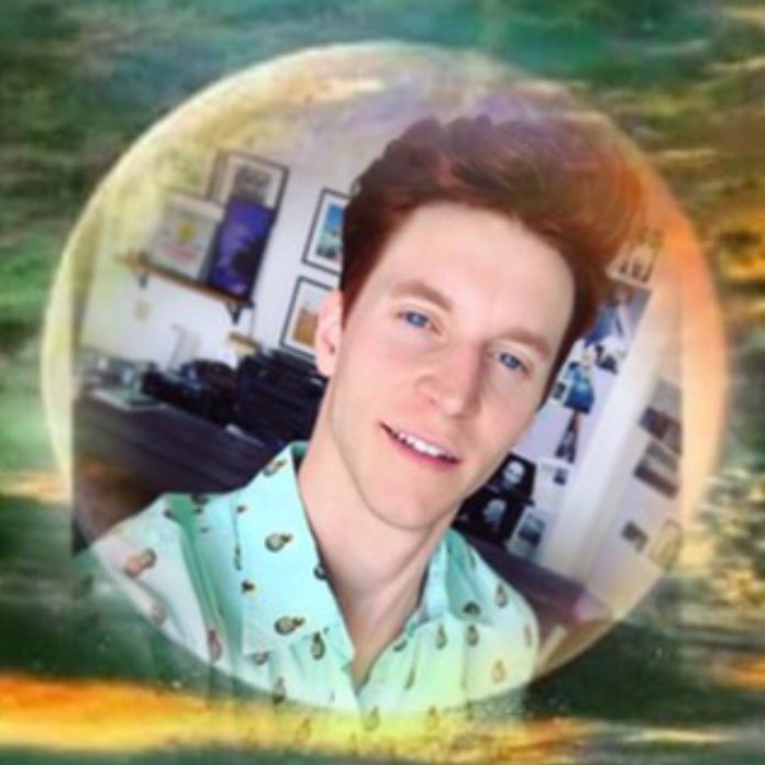 PeetGeorgiaGirl's tweet photo. Love you to the moon and back @PeetMontzingo #NewProfilePic https://t.co/b8Z2XkW13L