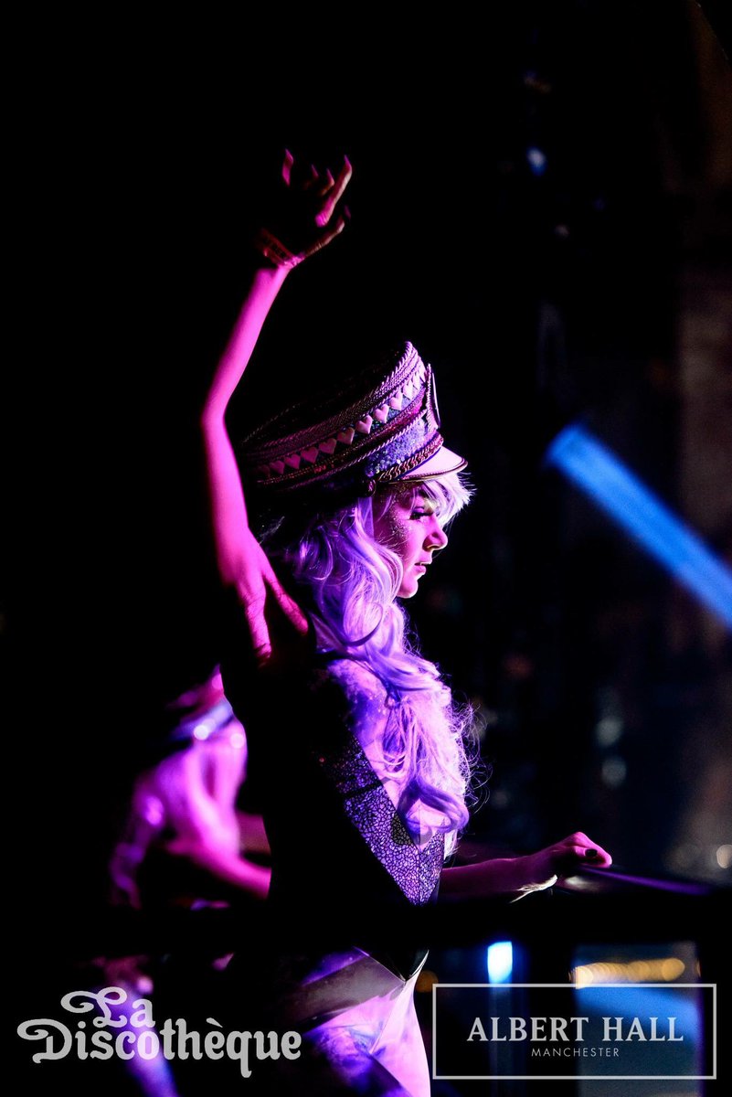 CARMINAENTS's tweet photo. • LA DISCOTHEQUE • In a world full of pigeons, be a Carmina flamingo 💁‍♀️💕@La_Discotheque @Alberthallmcr https://t.co/61K1iFKCVX