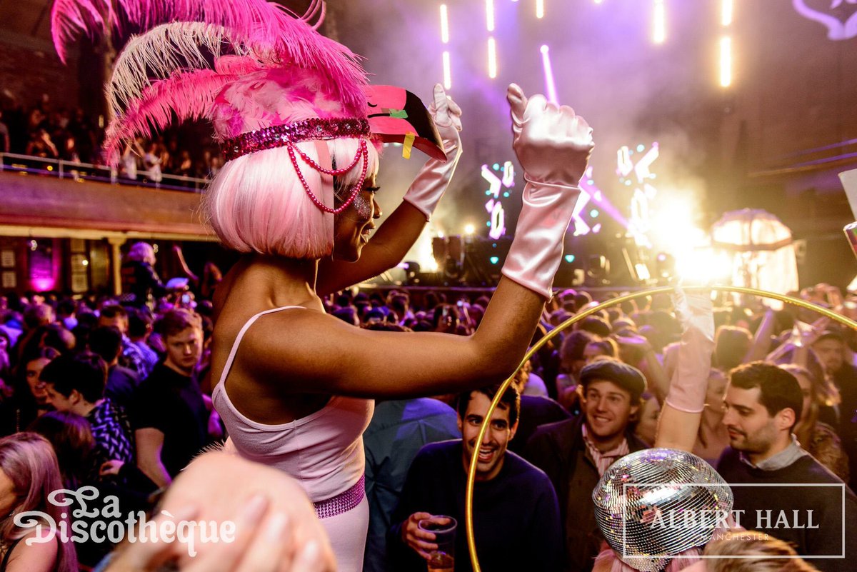CARMINAENTS's tweet photo. • LA DISCOTHEQUE • In a world full of pigeons, be a Carmina flamingo 💁‍♀️💕@La_Discotheque @Alberthallmcr https://t.co/61K1iFKCVX