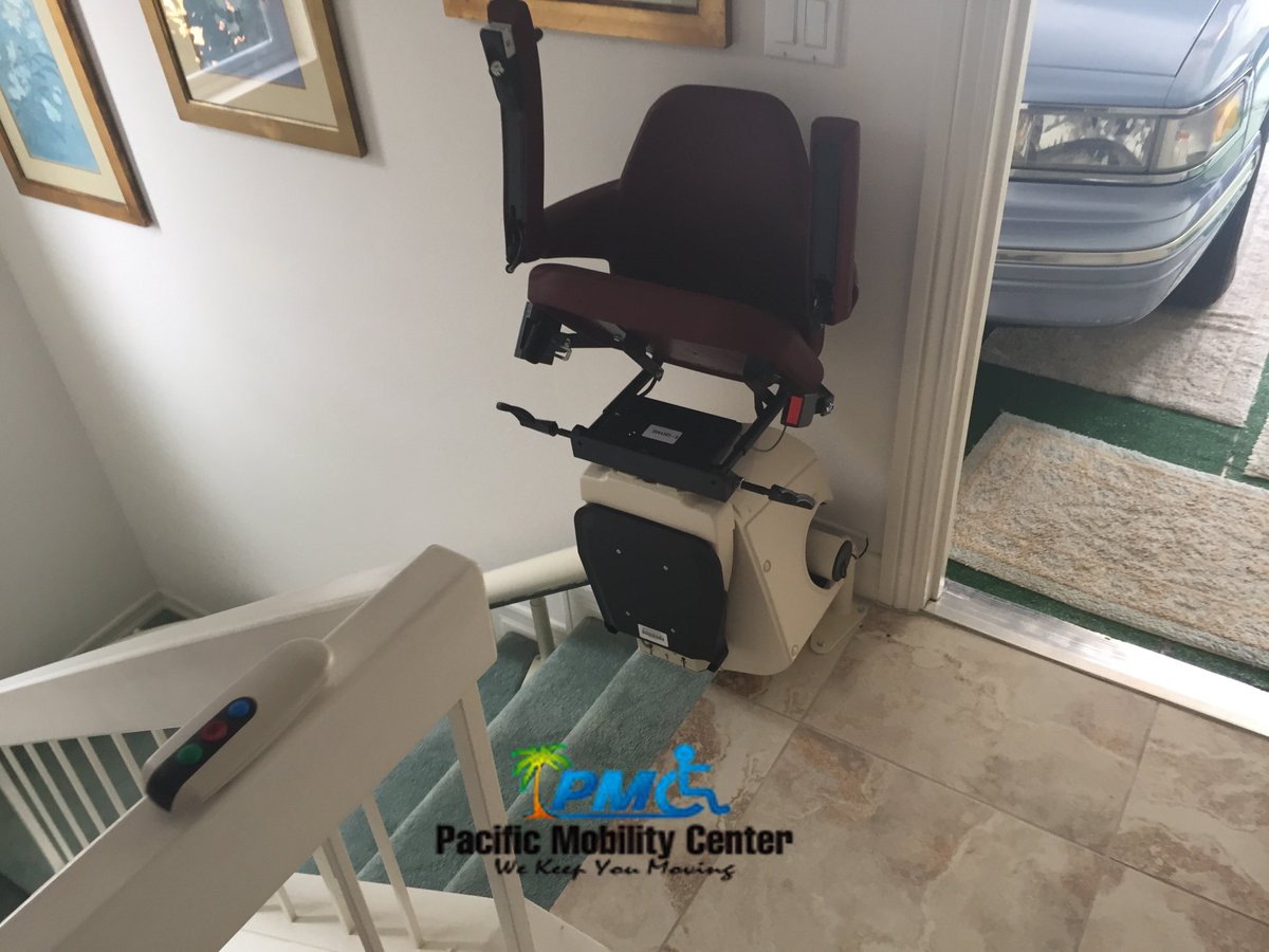 PMCIncorporated's tweet photo. #Hanidcare free curve #Stairlift in beautiful #SanDiego home!
#PacificMobility #AgeInPlace #Independence https://t.co/sQRvqEDclo