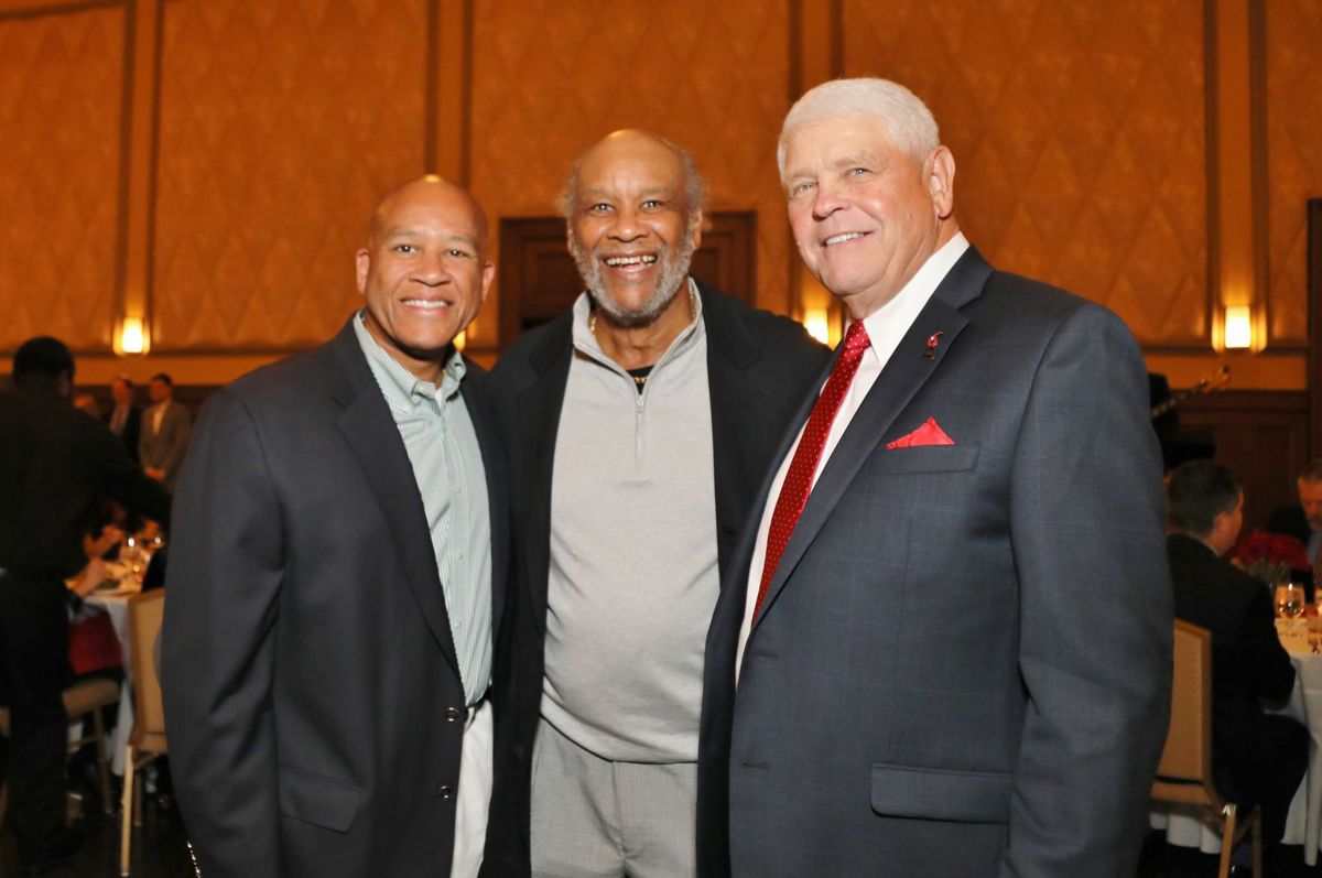 LadueNews's tweet photo. Our photos from the 2017 @MusialAwards: https://t.co/E9Ll5aNFdy https://t.co/aziTOj1nCd