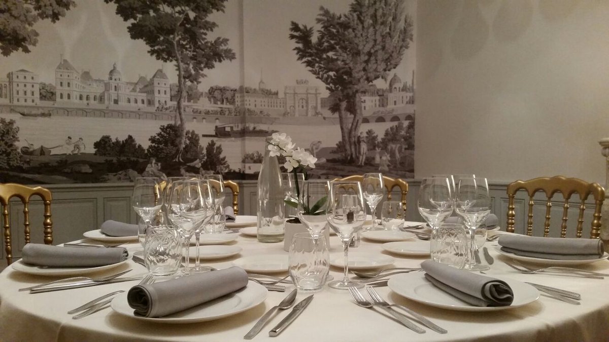 idealmeetings's tweet photo. Soirée à la Maison des Polytechniciens! Merci à @SodexoPrestige pour l'accueil 👍#paris #soiree #event #teamime #ousortiraparis #eductour #cocktail #food #instafood #seminaire #reunion #convention https://t.co/2CuyWXd8tL