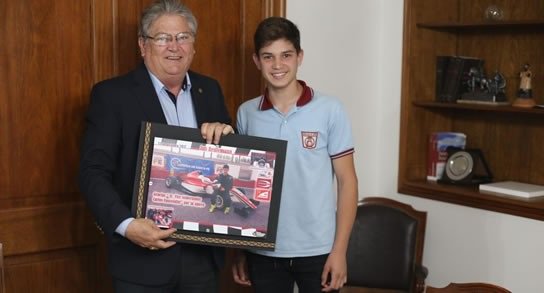 Fascendini recibió al joven piloto de Humboldt Ian Reutemann