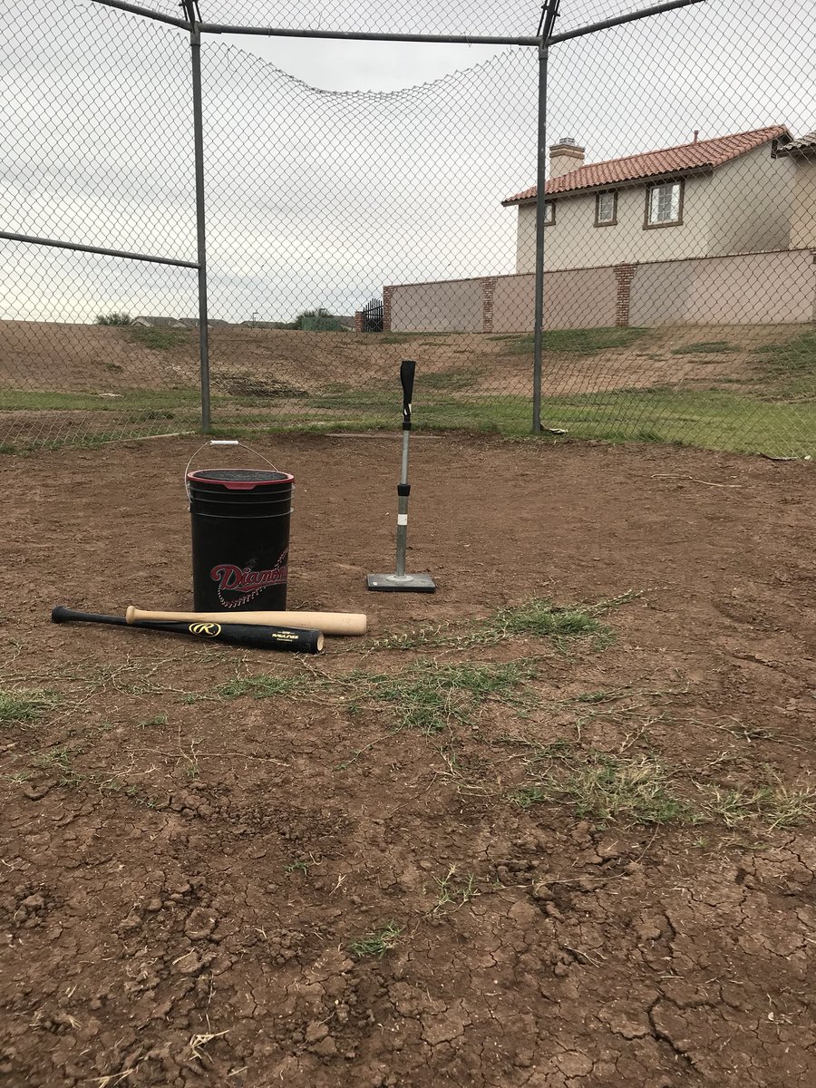 K_Garci30's tweet image. If you want to get better you don’t need fancy tools. Hunger to be better and hard work ethic that’s all you need. #starvingforsuccess