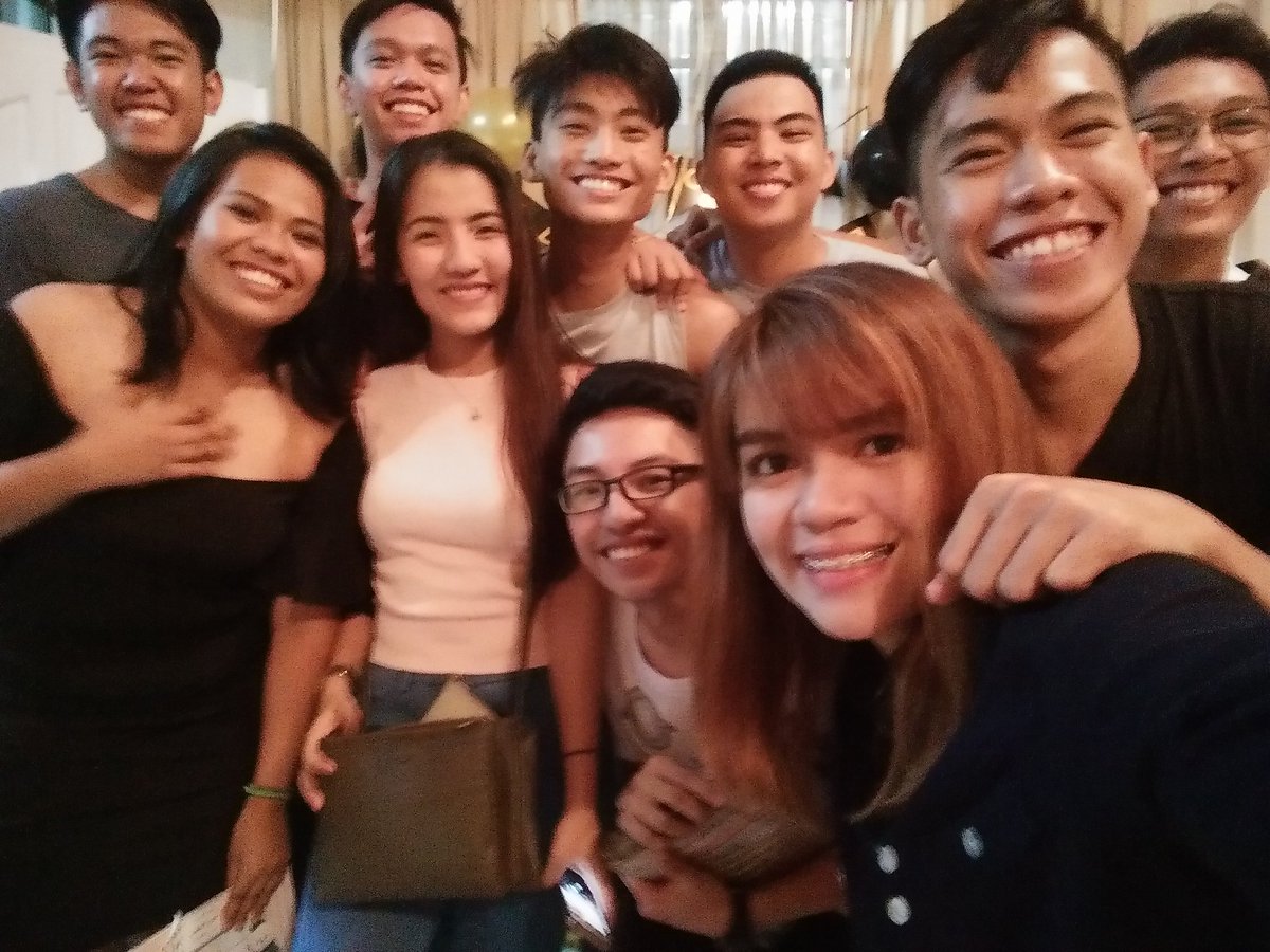 misssharahh's tweet photo. HBD @dlbtcdrn 🎉🎂 #STEM202 https://t.co/SWQ3fz3njW