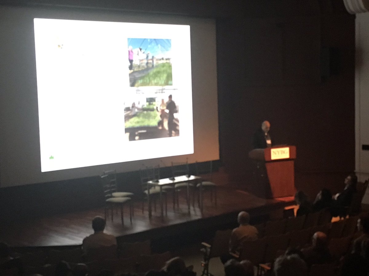 NYC_USI's tweet photo. #EdwardToth of @NYCParks is schooling the #soil scientists on #plants & #seeds! #USS2017 #seedbank #nativeplants #geneticdiversity #donodamage #ecology #accessioning https://t.co/hNJ2nqspuG