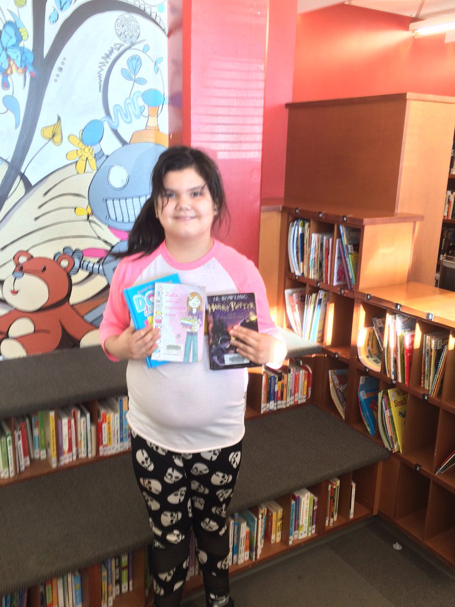 GSCSNews's tweet photo. St. Mary's students all set with books after a visit to the library #GSCSReads https://t.co/Y3S3wVLX6O