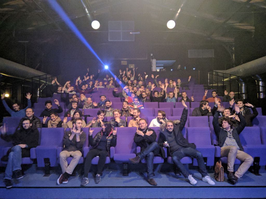 TakeoffTalks's tweet photo. Y'a du monde ce soir aux #TakeOffTalks et de l'ambiance 😎 Cheers!! 🙌 https://t.co/piehrXA2pb