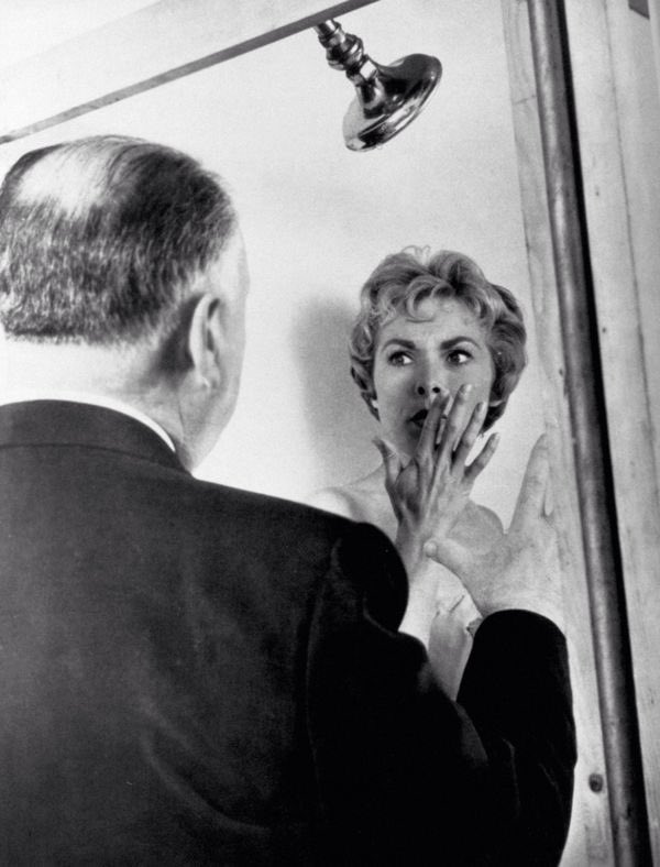 PuntaBrujaFilms's tweet photo. Psicosis (Alfred Hichcok, 1960) 🔪🛁🚿🏚 https://t.co/xBzpL4P3Qw