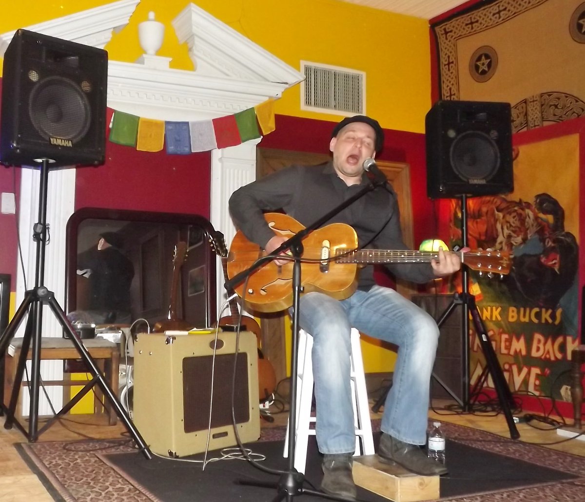 CassieJFox's tweet photo. #TBT #WaybackWednesday #Augustt 2013 Little G Weevil @ 2nd ThursdayBlues @ The Cotton Dock-Chester,SC @LittleGWeevil @CassieJFox Great Show & Cool Venue #Eclectic #Blues #AcousticBlues #LittleGWeevil #Atlanta #ChesterSC #CassieJ.Fox Photo https://t.co/1VNylNRRJl