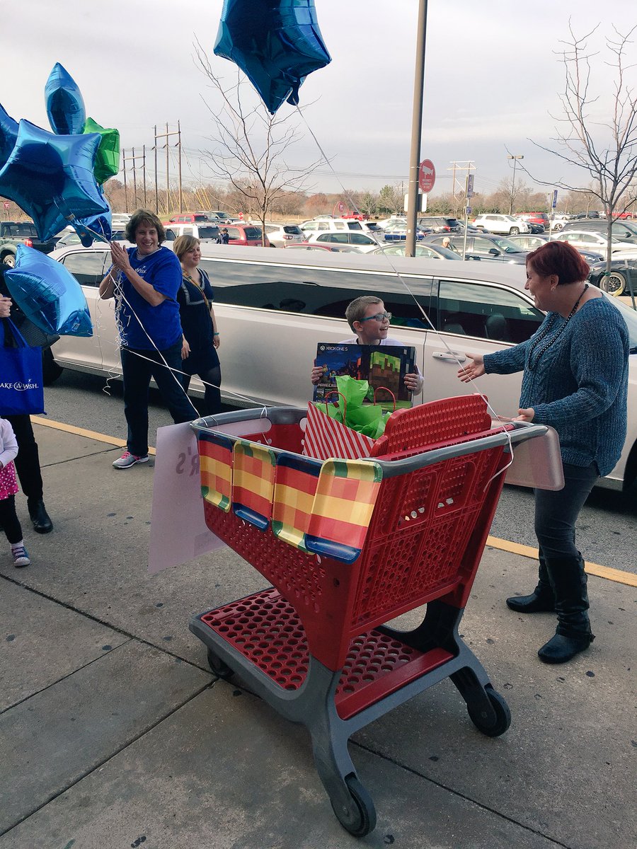 KatieTargetLady's tweet image. Connor’s @MakeAWish ⭐️ came true at T1509 🎯 today! We were honored and humbled to have him shop with us. Have so much fun with all of your Minecraft and 5 Nights at Freddy’s finds!!! ❤️🎯💫