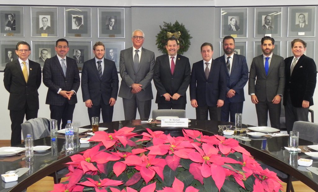 SGershevich's tweet photo. Reunión de Comisión Ejecutiva de @canaive https://t.co/TO2UcqjcAL