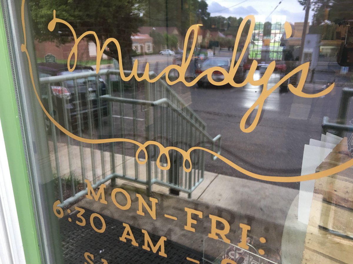 cobblemedia's tweet photo. Who doesn't like yummy cakes, cupcakes, cookies, pies, brownies, etc during the holiday season? @muddysbakeshop bakes & serves amazingly yummy, freshly baked, baked treats in small batches right here in #Memphis
๐ ๐ฎ ๐ช โ๏ธ #brandsofmemphis https://t.co/lGizKQJMNW