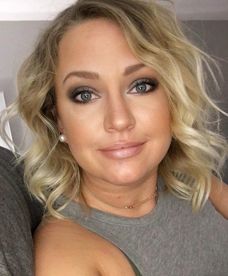 LipLuxeViera's tweet photo. Lindsey beautiful in Limited Edition Bombshell Diamond 💋

#LimitedEdition #LipSense #BombshellDiamond #KissProof #Waterproof #Budgeproof #SmudgeProof https://t.co/dVvyx4fNdJ