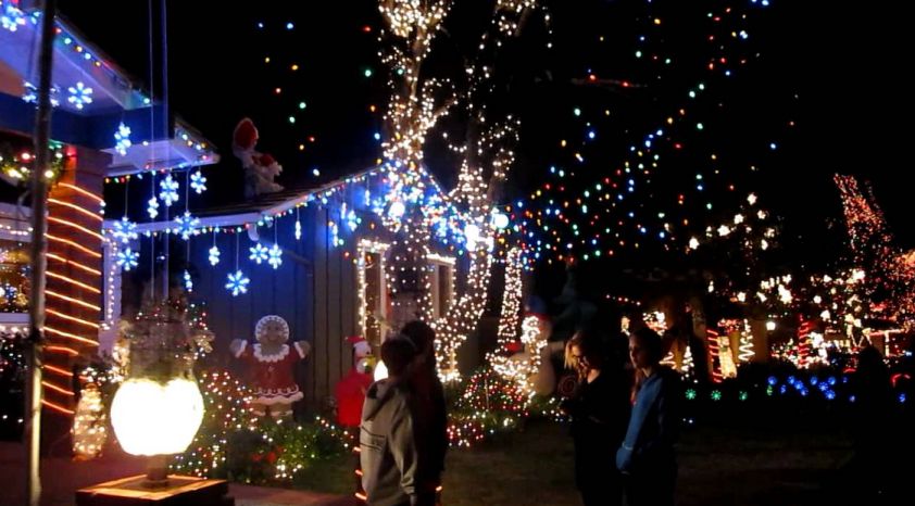Ready to see the best holiday lighting displays San Diego has to offer? luxxlimosd.wordpress.com/2017/11/29/hol…