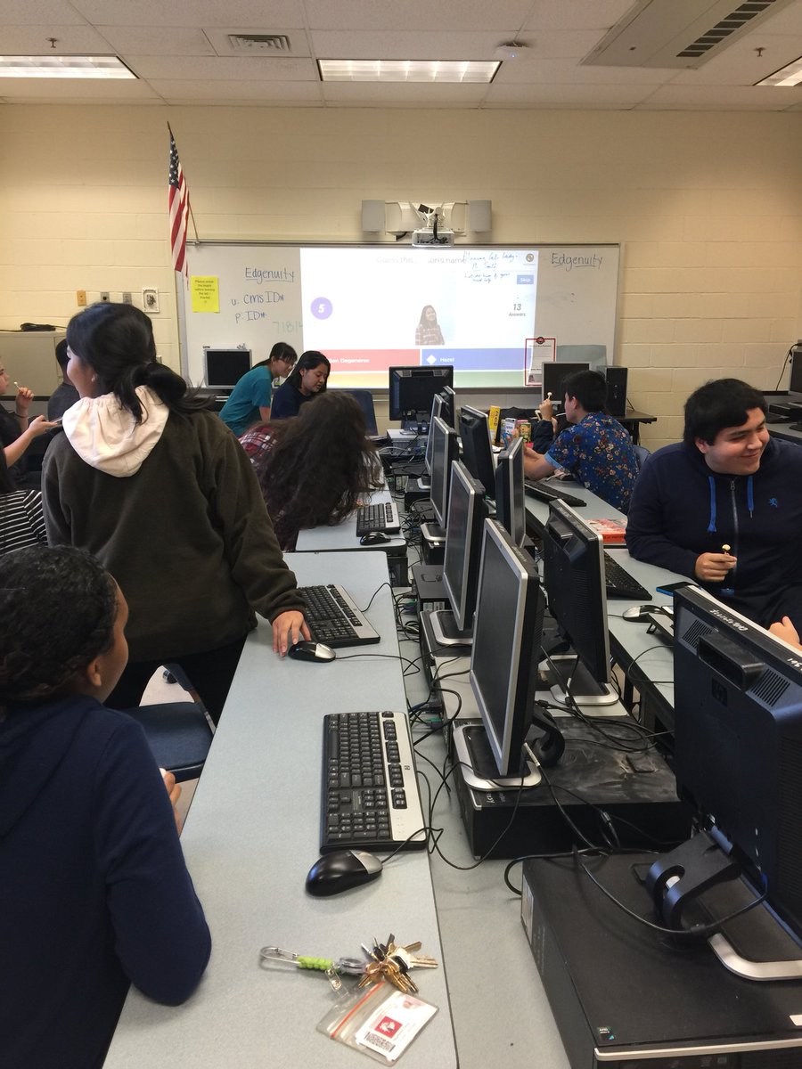 BHSIntNatClub's tweet image. Playing Kahoot today to see who knows all the club members!