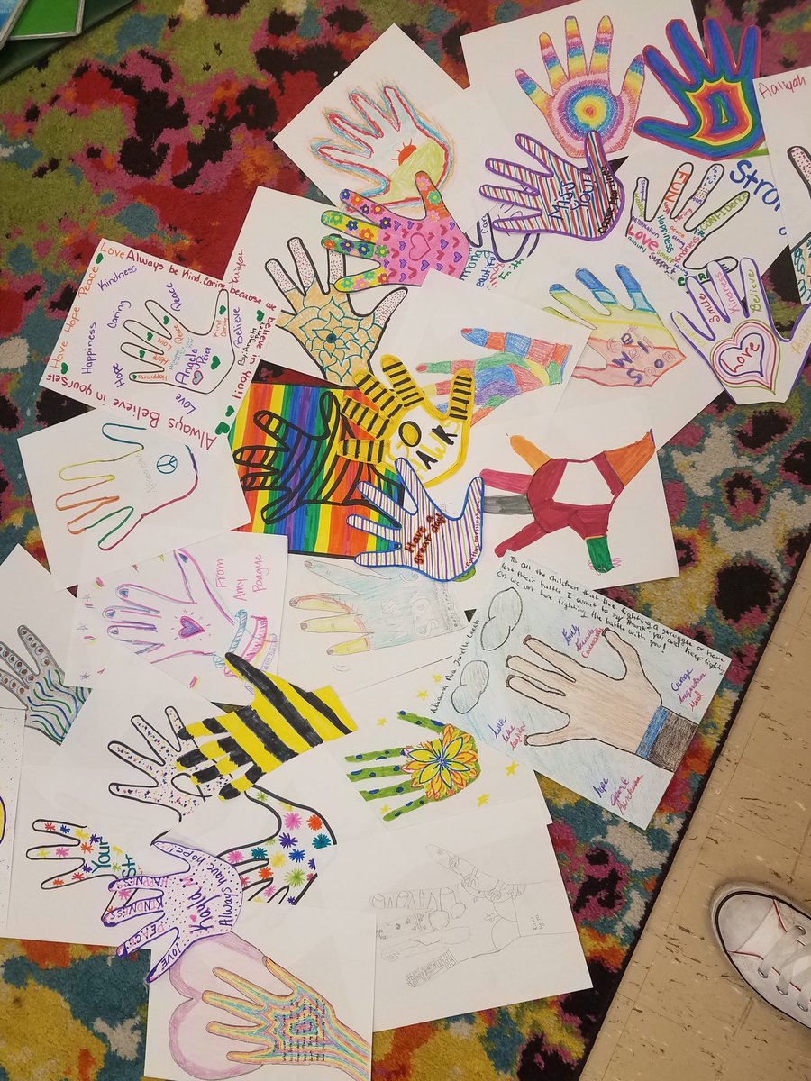 allison_freitag's tweet photo. On a day that's been really tough for all of us we've laughed, cried, &amp; shared stories. We've spent the day talking about being kind, respectful, &amp; empathetic. We've covered no academic content &amp; that's ok; We've been there for each other &amp; are spreading hope &amp; ❤. RIP Dat. We❤U https://t.co/CoS90CfY0R