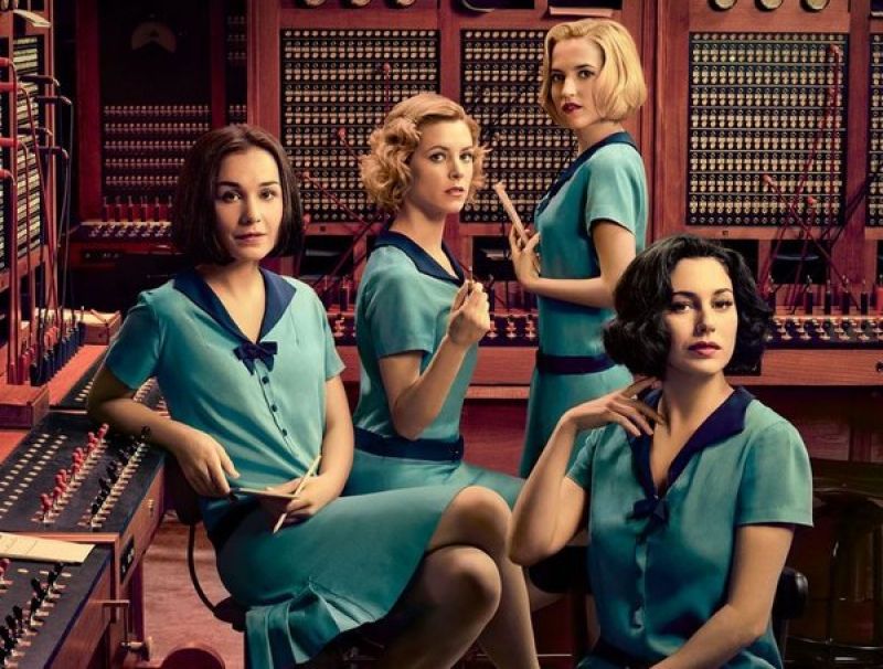 SomosPAFF's tweet photo. PARA FESTEJAR NAVIDAD: Ya salió el trailer de la segunda temporada de #LasChicasDelCable que se estrenará el 25 de diciembre. https://t.co/WsbzcBZZD9 https://t.co/EndIRYUZ0b