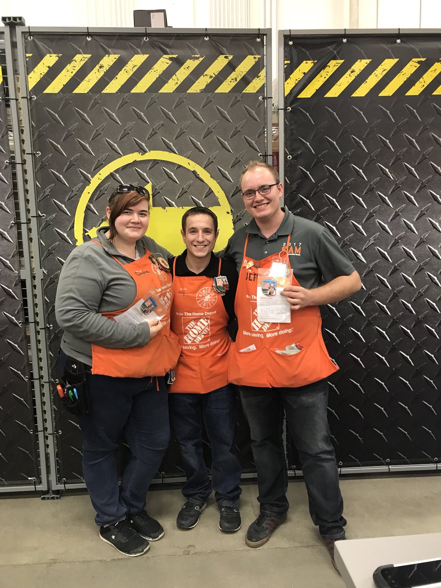 billyoneal123's tweet photo. More recognition at 3638. 100% BOPIS fulfilled on time last week during Black Friday. Great job Sondra. Thank you Jeff for all your hard work throughout the store. @THDVincentK @jwdresults67 @WRoffman https://t.co/OpvqlI7qdn