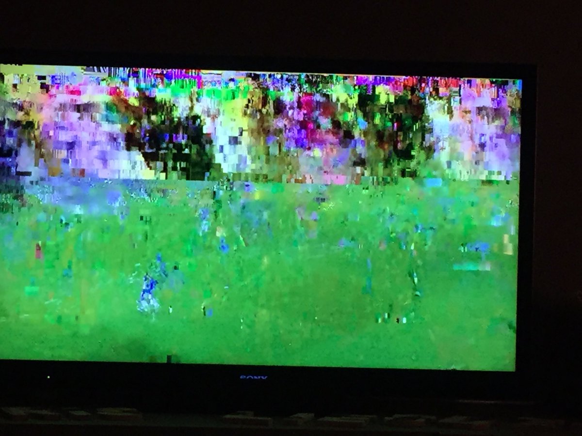 krislemmens's tweet photo. Triestig beeld op @een en @canvastv via @Telenet digicorder. Andere posten lijken ok. #digicorder #telenet #slechtbeeld #slechtsignaal https://t.co/q9LhztPqWj